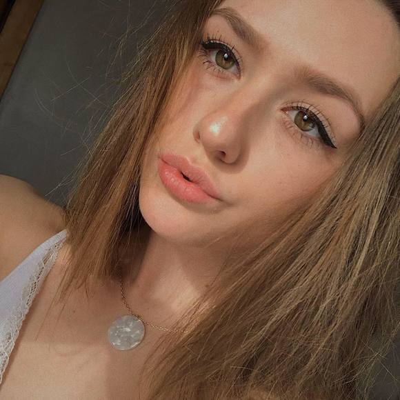 Meet your Posher, Megan - Picture 1 of 1